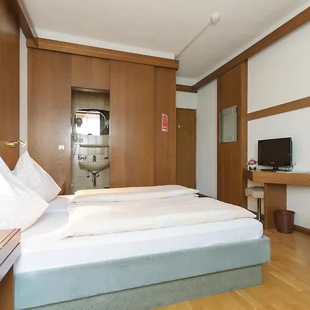 Tautermann Hotel 3*