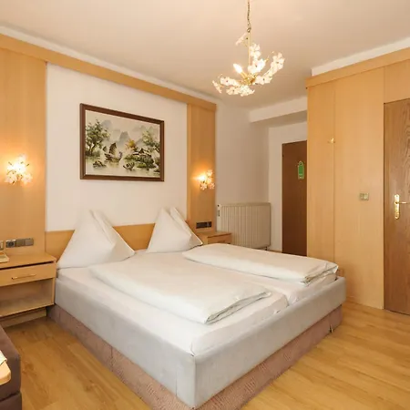 Tautermann Szálloda 3*